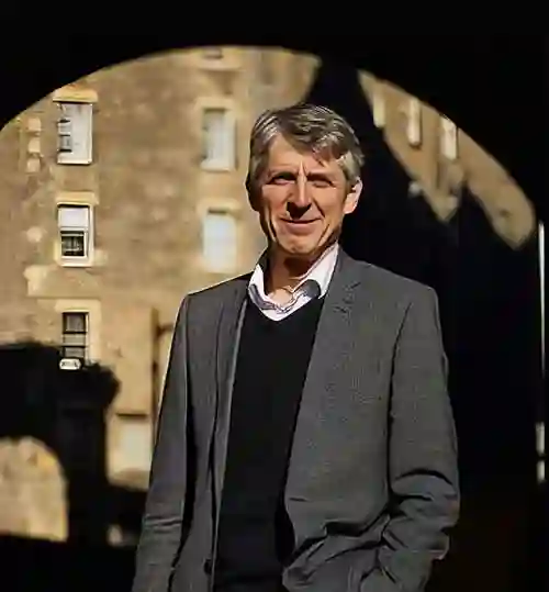 Prof Dr Roy Robertson